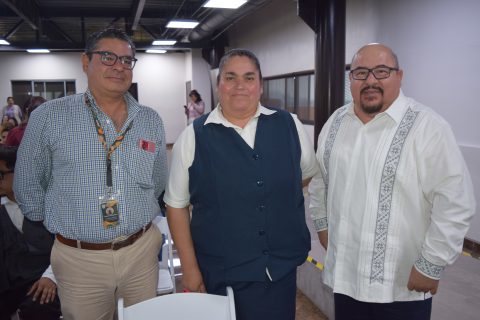 Carlos Peynador, Ana Lilia Flores y Gilberto López.
