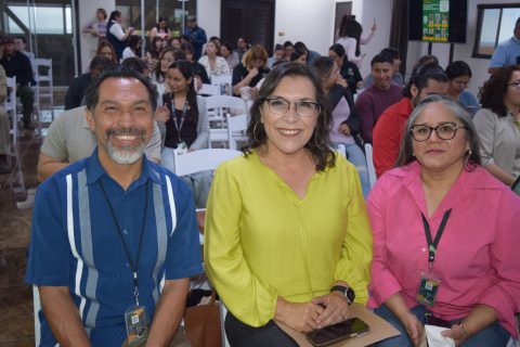 Adalberto Avelar, Miriam Álvarez y Martha Vega.