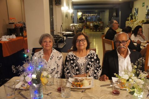 Dimna Goldbaum, Gloria González y Carlos García.