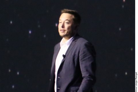 Arremete Musk contra documental