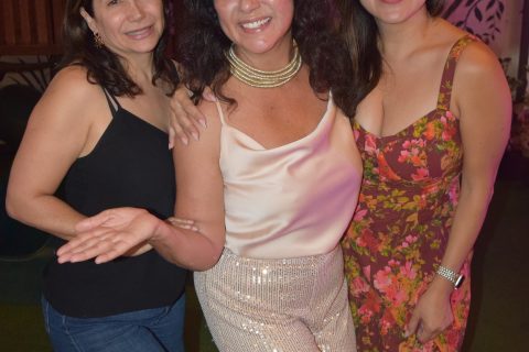 Melina Ruiz Esparza, Magui Amador y Elizabeth Taylor. 