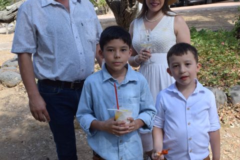 La familia Sáenz Ibarra disfrutó de la calurosa tarde.