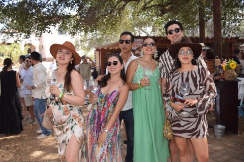 Mariana Orozco, Priscila Valenzuela, Sergio Cisneros, Fernanda Acosta, Ernesto Valencia e Ivana Acosta. 