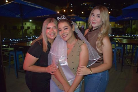 Karina, Liliana y Ariel. 