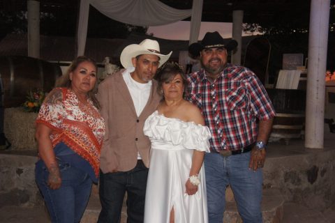 Carmen, Francisco, Marichuy y Jorge.