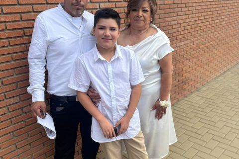 Francisco y Marichuy con su nieto Axel.