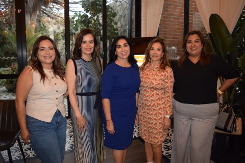 Lorena Barrera, Ana Gabriela Estrada, Lourdes Jiménez, Lucía Aguirre y Maday Illán.
