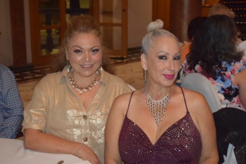 Gabriela Anasosa y Marthita Bravo. 