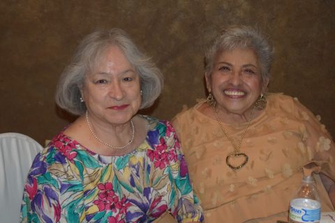 Socorro González y Rosita Anasosa.