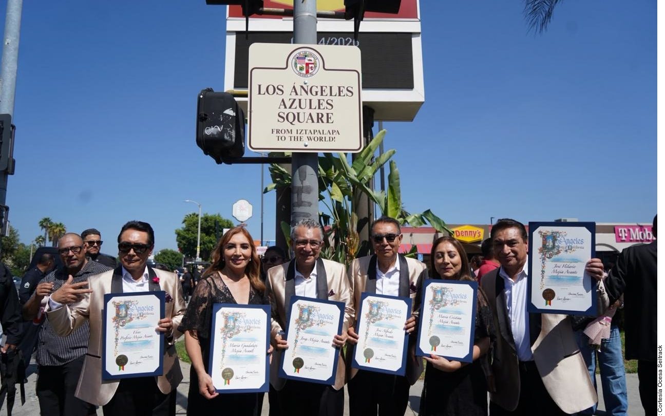 Nombran plaza a Los Ángeles Azules