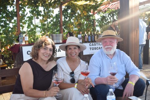 Soledad Serrano, Magdalena Castañeda y Víctor Escobar. 