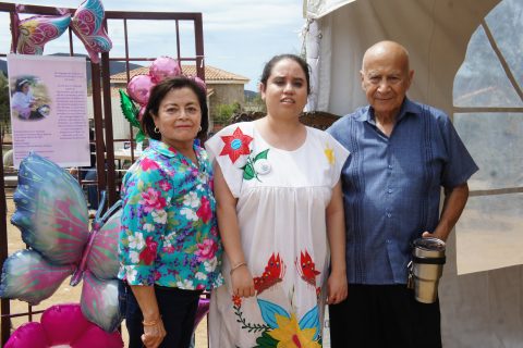 Rosalinda Arreola, Pamela Villavicencio y Mario Nateras.