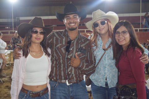 Gabriela, Gustavo, Paola y Yuliana. 