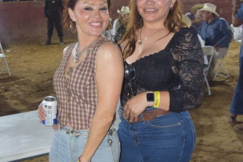 Berenice Ojeda y Cristy Gutiérrez.