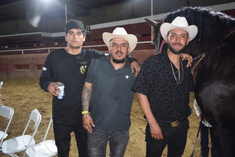 Fabián León, Miguel Arreola y Ángel Arreola. 