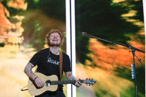 Radio irlandesa silencia a Sheeran