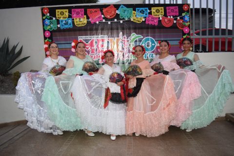 Karla Ruiz, Azucena Ruiz, Aracely Trasancos, Brenda Gómez, Alejandra Mendoza y Zoe Lucano. 
