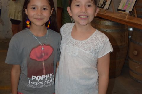 Las pequeñas expositoras Daniela y Sophie.