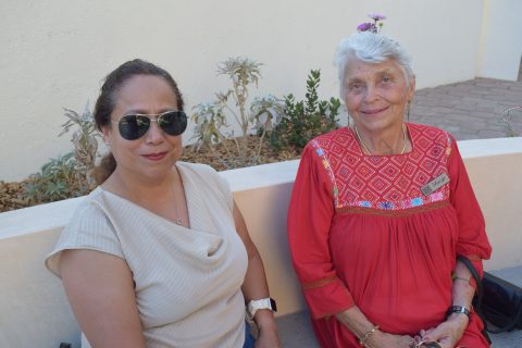 Elizabeth León y Margit Gant.