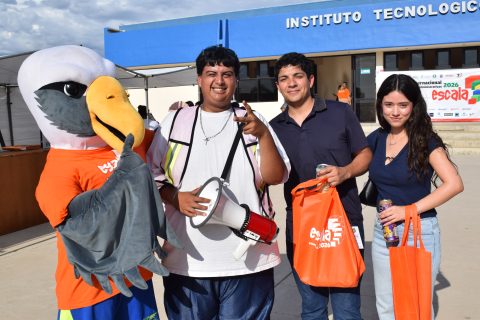 Alexis Daniel Olivares, Arlene Lozano y David Aguilar. 
