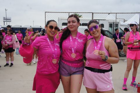 Laura María, Gloria Fierro y Alexis Ruiz.
