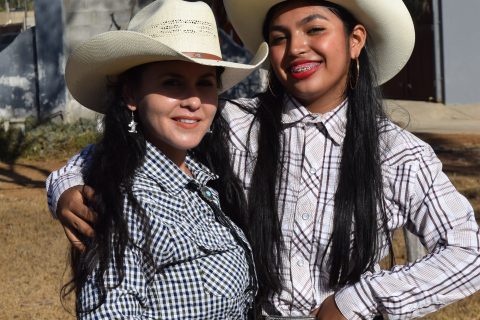 Wendy Ramos y Adilene Castro. 