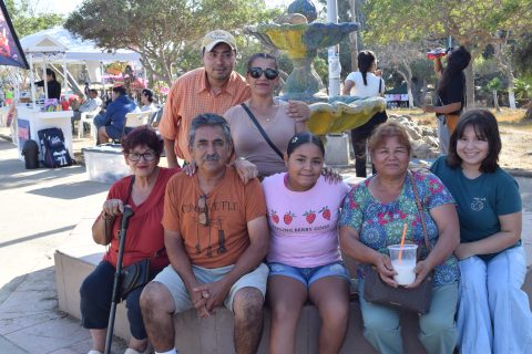La familia Aguilar aprovechó la jornada para celebrar las fiestas patrias.