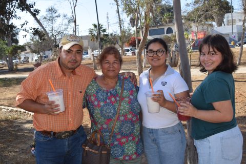 La familia Barragán Aguilar compartió una agradable tarde.