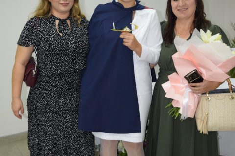 Ruby Castellano, Fernanda Castellanos y Alma Rubio.