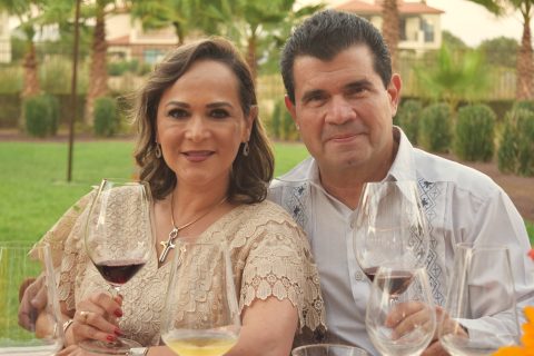 Gina Estrada y Gustavo Ortega recibieron a sus invitados.