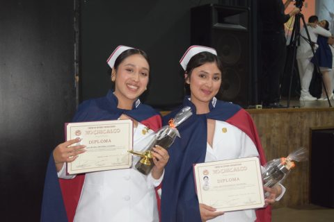 Ana Michell Mayoral y Diana Arlette Mariscal.