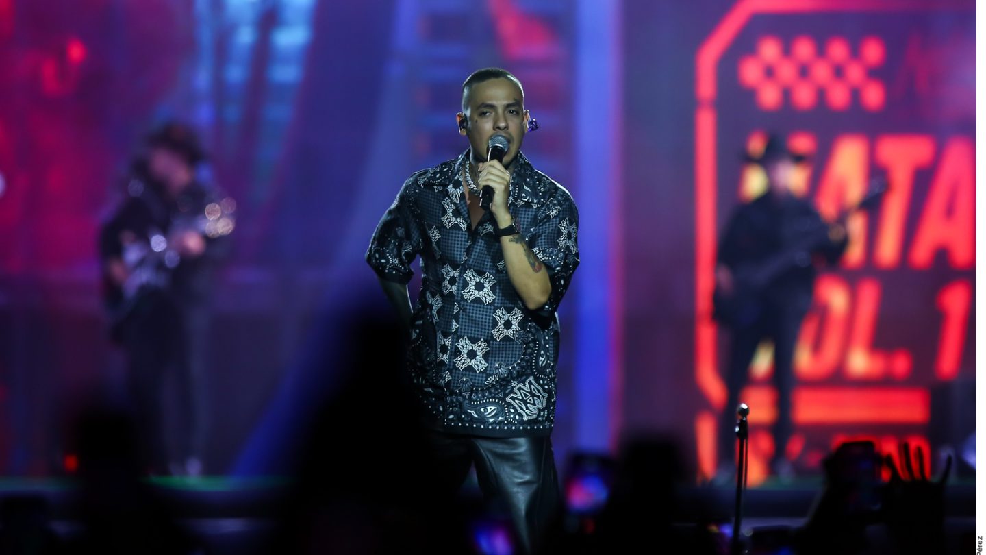 Natanael Cano causa euforia en Coliseo GNP
