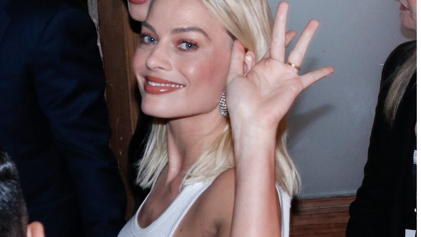 Margot Robbie adopta el apellido de esposo