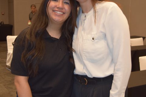 Caro Montoya y Corina Mondragón.