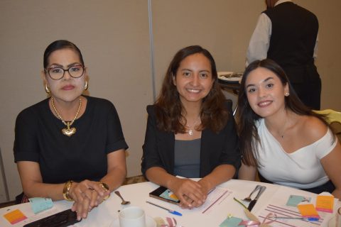 Clara Velázquez, Carina Juárez y Salma De la O. 