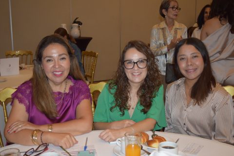 Nora Arredondo, Elizabeth Rodríguez y Berenice Melo. 