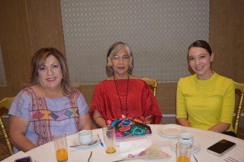 Sonia Pérez, Armida García y Génesis García. 
