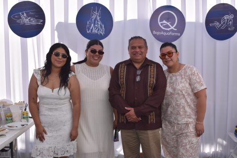 Alondra Alvarado, Teresa Ibarra, Efraín Leree y Angélina Gómez.