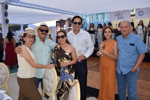 Ana Marcela, Justino Herrera, May Aguilar, Víctor Aguilar, Ana Aguirre y Carlos Ramírez. 
