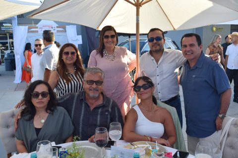 Maribel Terrazas, Martha Paredes, Julio Sesma, Carlos Ballesteros, Marcela Ruiz, Olaf Pingarrón y Keiko Nishikawa.