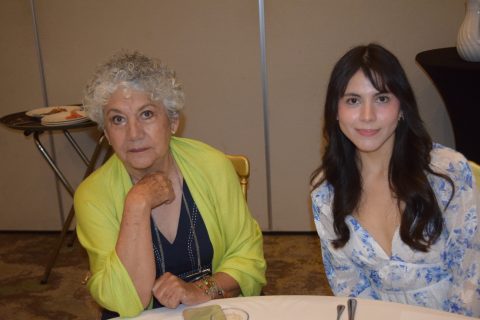 Norma Galicia y Karla León.