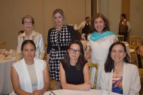 Patricia de Ávila, Alicia del Rosario Ramírez, Inés Lizarazo, Anel Soto, Diana Paniagua y Polet Ibarra. 