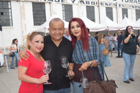 Krisell González, Marco Antonio Estudillo y Claudia Vargas. 