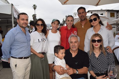La familia Ayala aprovechó la oportunidad para disfrutar y apoyar.