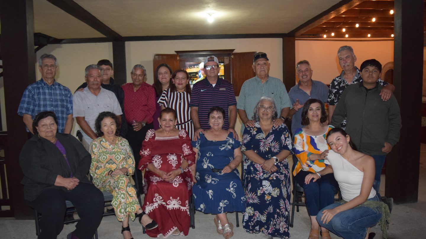 Celebran su amistad