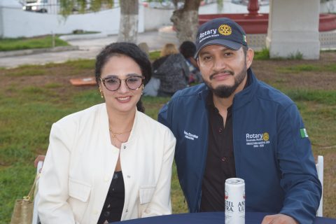 Dulce y Mario Escobar. 