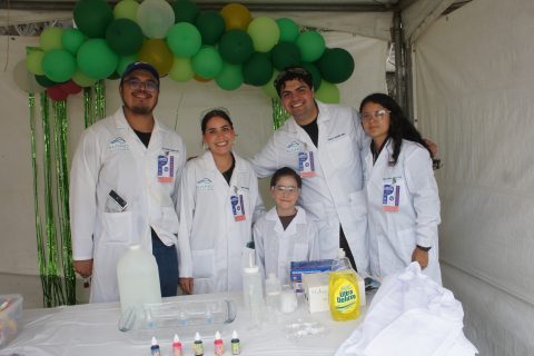Ramón Bobadilla, Diana Carrillo, Eduardo Gutiérrez, Jonathan Garza y Andrea Juárez.