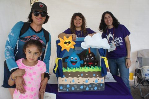 Mariana Morales, Miriam Morales, Karina Gómez e Iris.