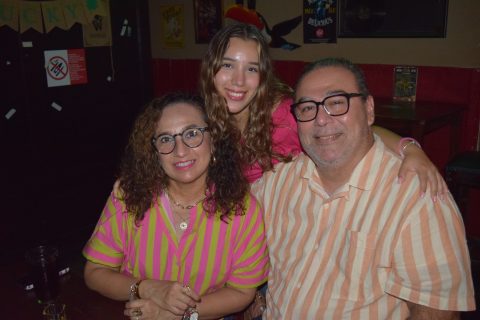 La familia Galván Morales se unió a la celebración del bar irlandés. 