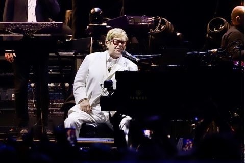 Elton John se despide con noche inolvidable